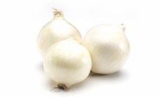 Как делать маски для здоровья кожи лица с луком